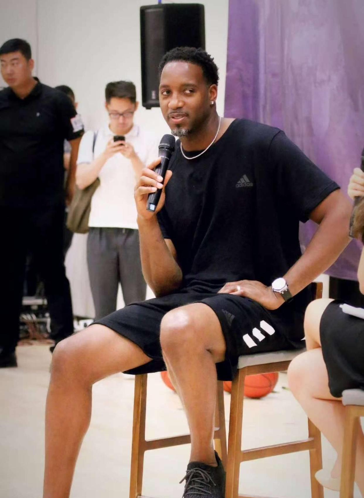 与现场活动 与现场活动